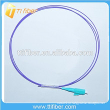 OM4 LC fibra óptica Pigtail 0,9 milímetros